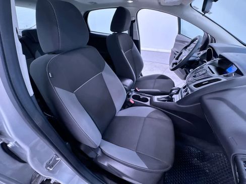 Used 2012 Ford Focus SE FWD image 32