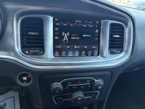 Used 2017 Dodge Charger R/T RWD image 29
