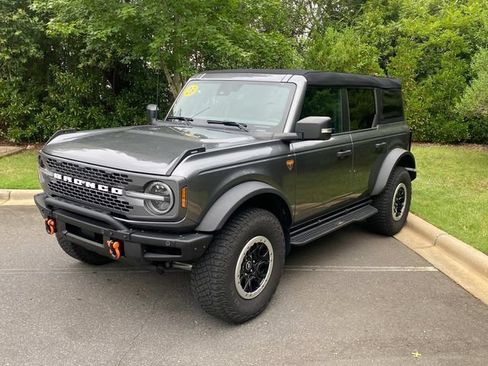 Used 2023 Ford Bronco Badlands w/ Sasquatch Package AWD/4WD image 3