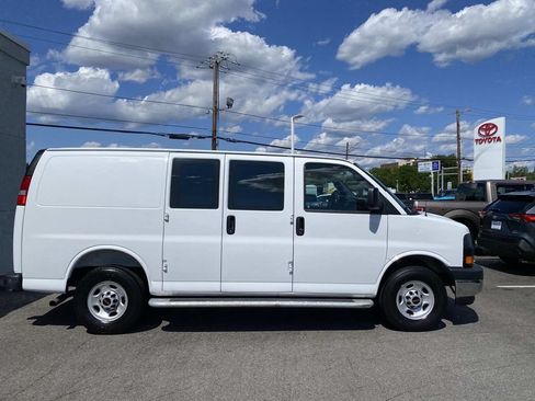 Used 2025 GMC Savana 2500 w/ Driver Convenience Package RWD image 11