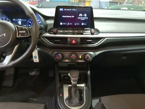 Used 2023 Kia Forte LXS w/ LXS Technology Package FWD image 16
