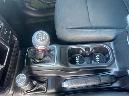 Certified 2020 Jeep Wrangler Sport AWD/4WD image 30