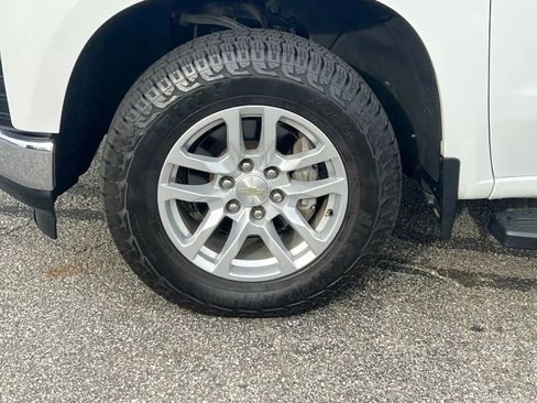 Used 2020 Chevrolet Silverado 1500 LT w/ Convenience Package AWD/4WD image 16