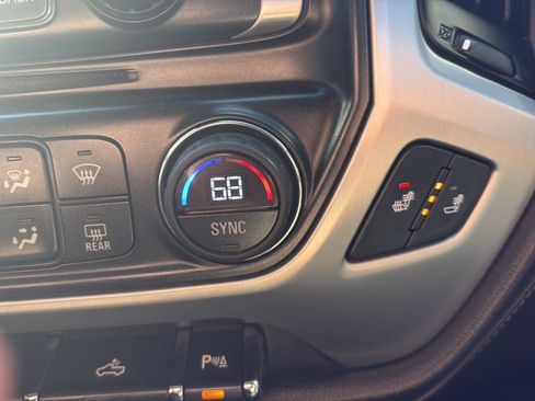 Used 2015 GMC Sierra 1500 SLE w/ SLE Value Package image 22