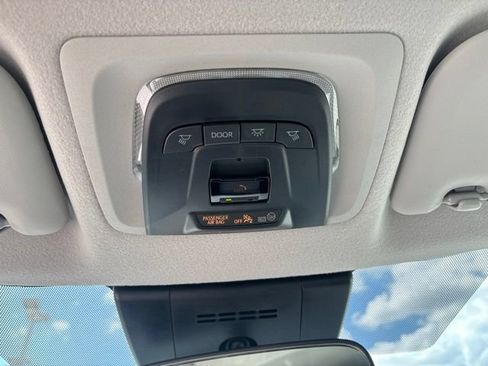 New 2026 Toyota Corolla Cross L FWD image 32