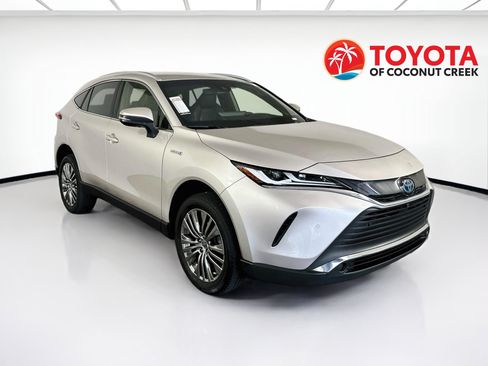 Used 2021 Toyota Venza Limited AWD/4WD image 1