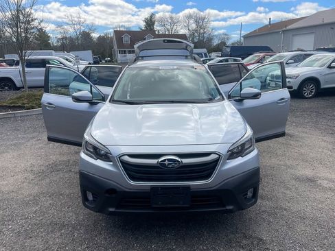 Used 2022 Subaru Outback Premium AWD/4WD image 29