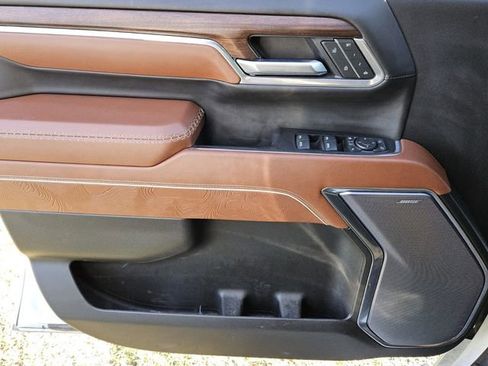 Used 2025 GMC Sierra 2500 Denali Ultimate image 17