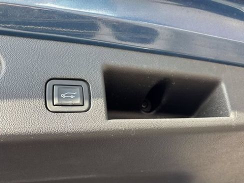 Used 2024 Chevrolet Equinox LT FWD image 35