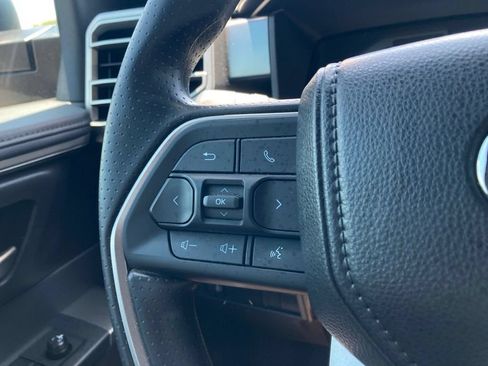 Used 2025 Toyota Tundra SR5 AWD/4WD image 15