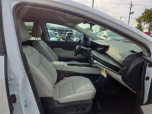 Certified 2025 Nissan Murano SV w/ Cargo Package image 15