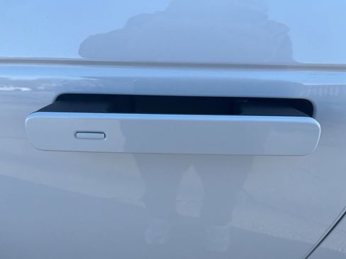 Used 2023 Land Rover Range Rover Velar R-Dynamic S image 41