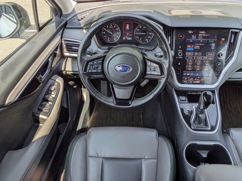 Used 2025 Subaru Outback Onyx Edition AWD/4WD image 18
