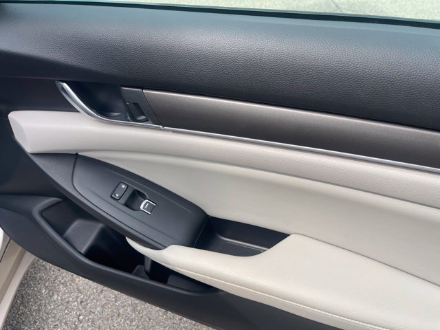 Used 2018 Honda Accord LX image 13