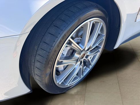 Used 2021 Porsche Panamera RWD image 2