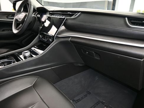 Used 2023 Jeep Grand Cherokee L Limited image 47