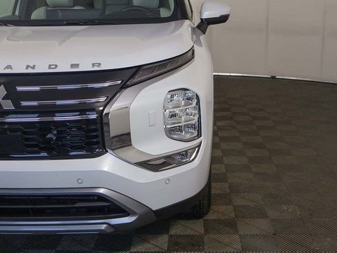 New 2026 Mitsubishi Outlander SE image 16