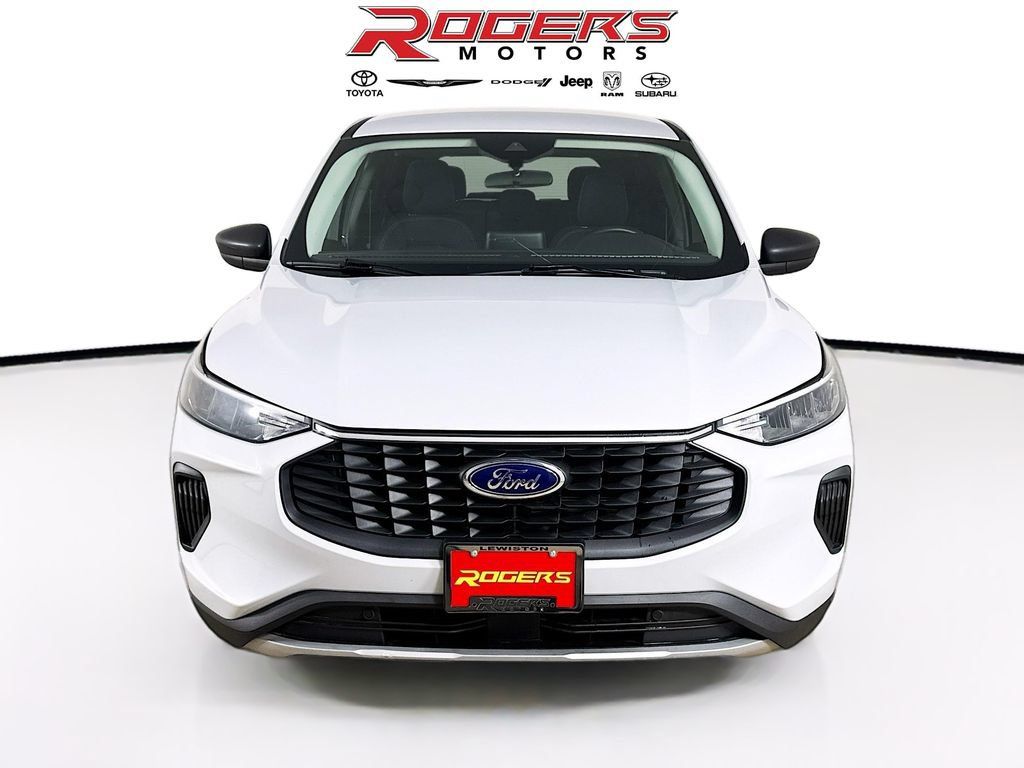 Used 2025 Ford Escape Active AWD/4WD image 2