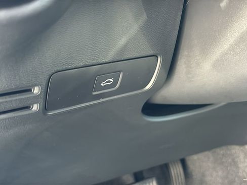 Certified 2026 Volvo XC40 B5 Plus AWD/4WD image 13
