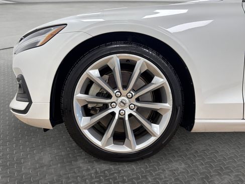 Used 2021 Volvo S60 T6 Momentum AWD/4WD image 21