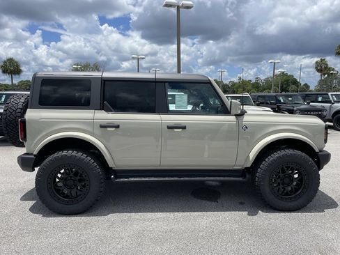 New 2026 Ford Bronco Outer Banks AWD/4WD image 2