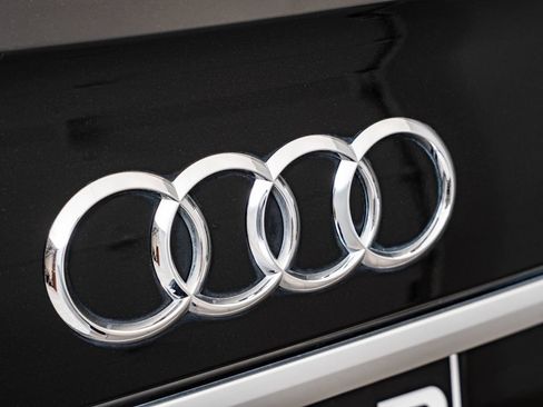 Used 2023 Audi Q5 2.0T Premium Plus w/ Premium Plus Package AWD/4WD image 18