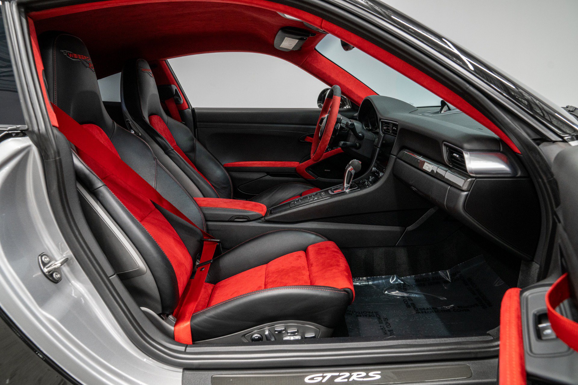 Used 2018 Porsche 911 GT2 RS RWD image 36
