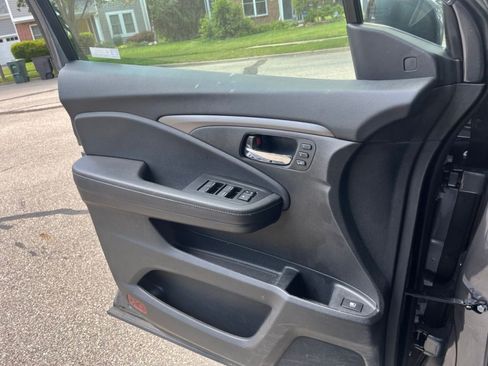 Certified 2023 Honda Ridgeline RTL image 11