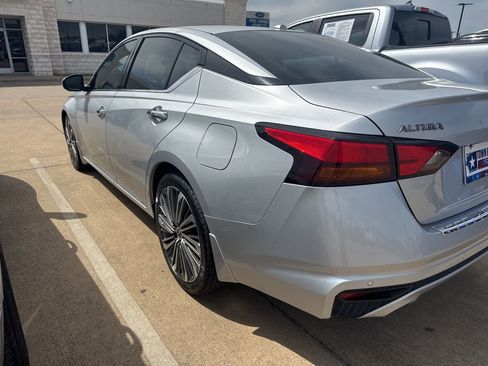 Used 2023 Nissan Altima 2.5 SL image 8