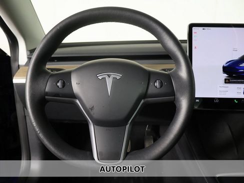 Used 2023 Tesla Model 3 Standard Range RWD image 5