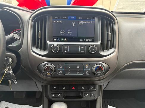 Used 2022 GMC Canyon AT4 image 30