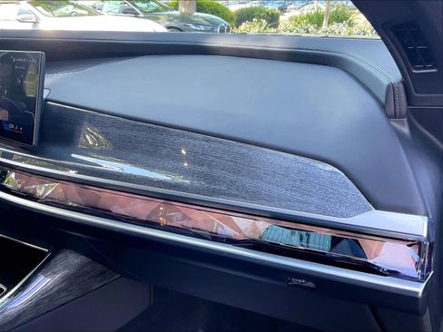 Certified 2023 BMW 740i RWD image 18