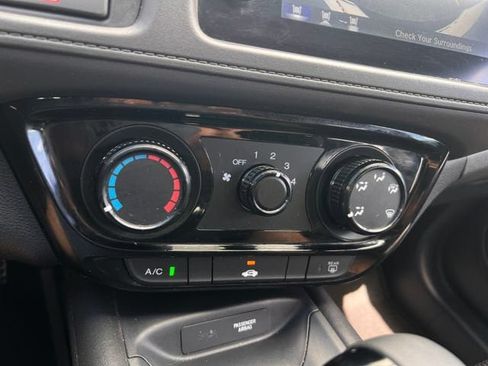Used 2021 Honda HR-V Sport image 24