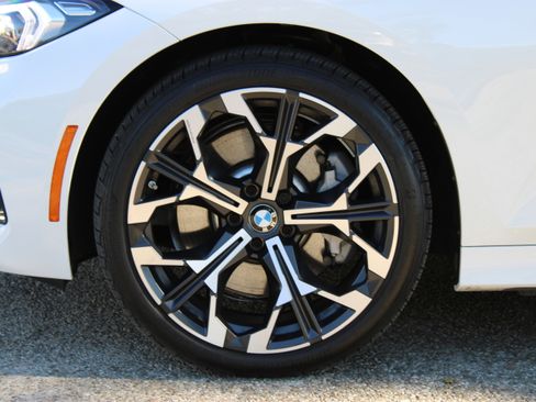 Used 2025 BMW 330i Sedan image 11