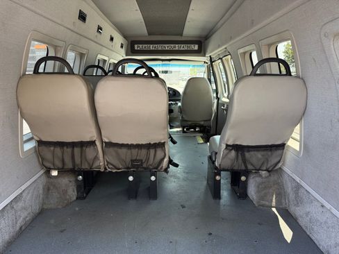 Used 2008 Ford E-250 and Econoline 250 Extended RWD image 25
