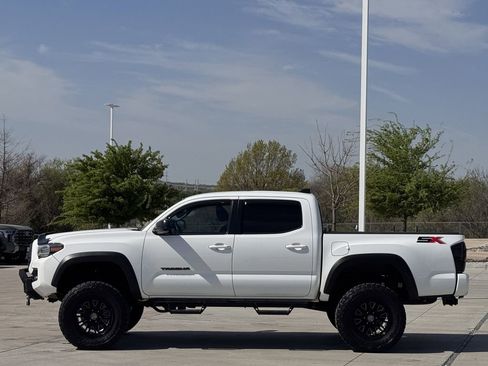 Used 2023 Toyota Tacoma SR5 w/ SX Package AWD/4WD image 3