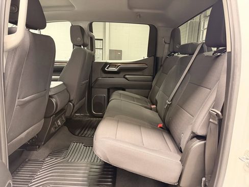 Used 2025 Chevrolet Silverado 1500 LT image 17