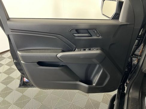 New 2025 Chevrolet Colorado Trail Boss w/ Midnight Edition AWD/4WD image 12