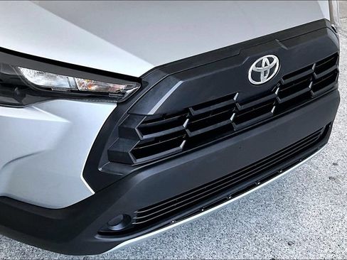 Used 2026 Toyota Corolla Cross L FWD image 36