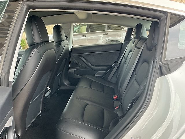 Used 2020 Tesla Model 3 RWD image 13