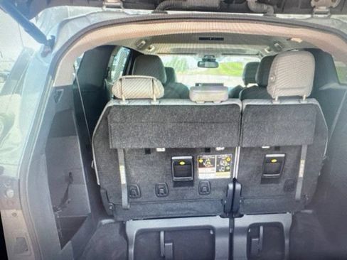 Used 2025 Toyota Sienna XLE FWD image 14