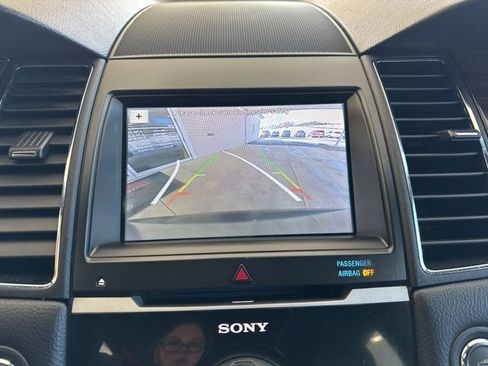 Used 2019 Ford Taurus Limited image 22