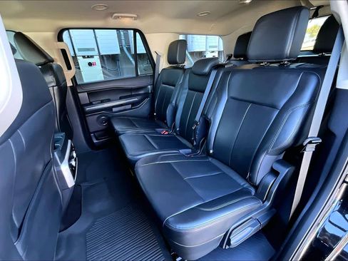 Certified 2022 Ford Expedition XLT image 20