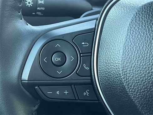 Certified 2025 Toyota Corolla XSE image 25