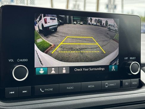 Certified 2025 Honda Accord SE image 18