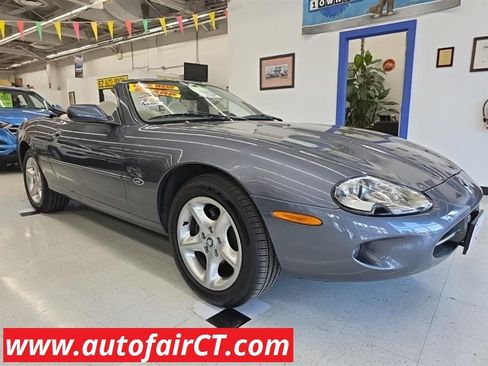 Used 2000 Jaguar XK8 Convertible image 1