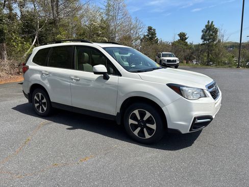 Used 2018 Subaru Forester 2.5i Limited image 8