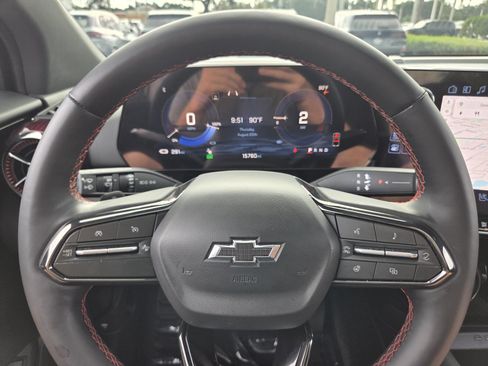 Used 2025 Chevrolet Blazer EV RS AWD/4WD image 25