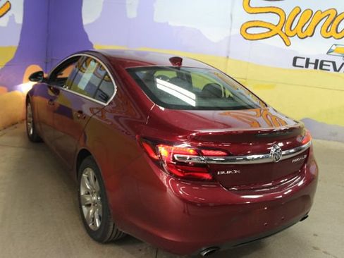 Used 2017 Buick Regal Premium FWD image 6