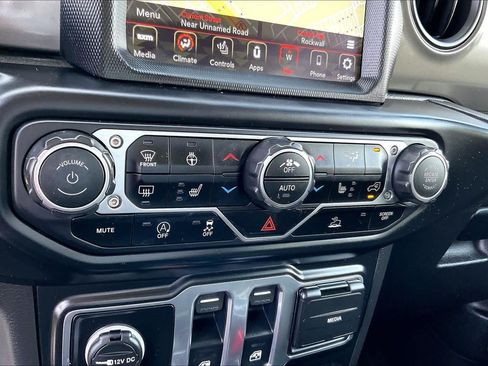 Used 2022 Jeep Wrangler Sport AWD/4WD image 29